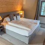 & Hotel 3*