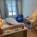 Hotel & Blausee