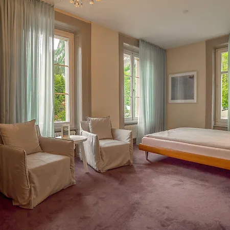 Hotel &