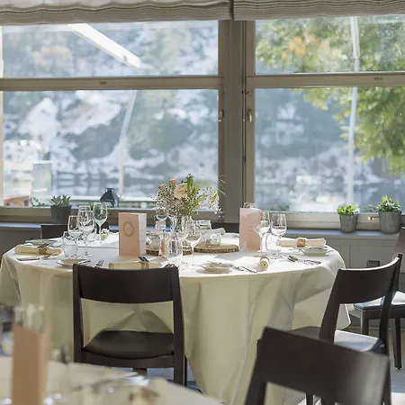 & ホテル ブラウゼー