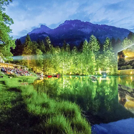Hotel & Blausee