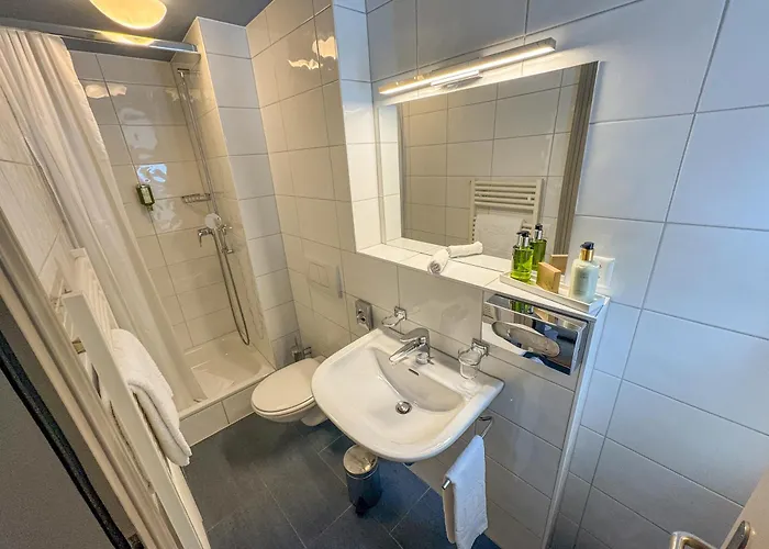 & Hotel 3*